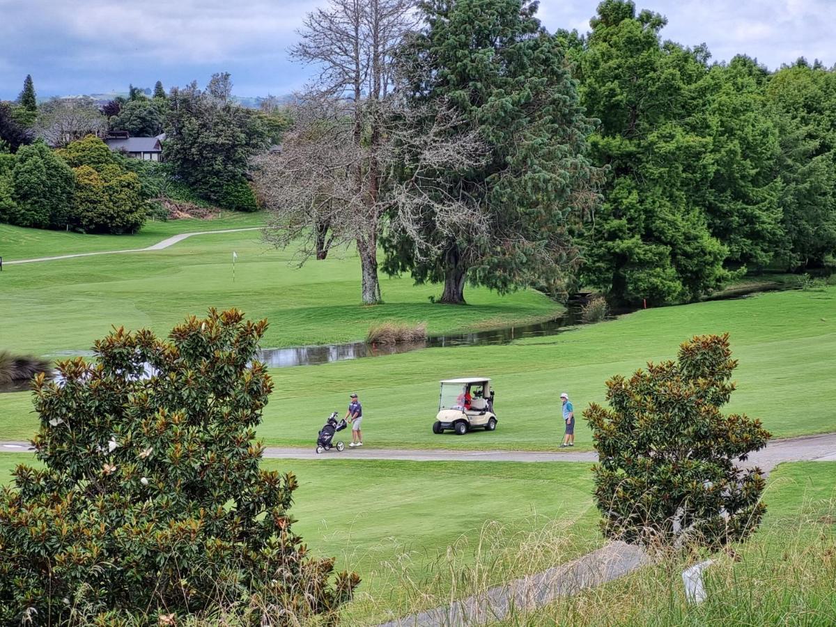Omokoroa Golfers Retreat - B&B エクステリア 写真